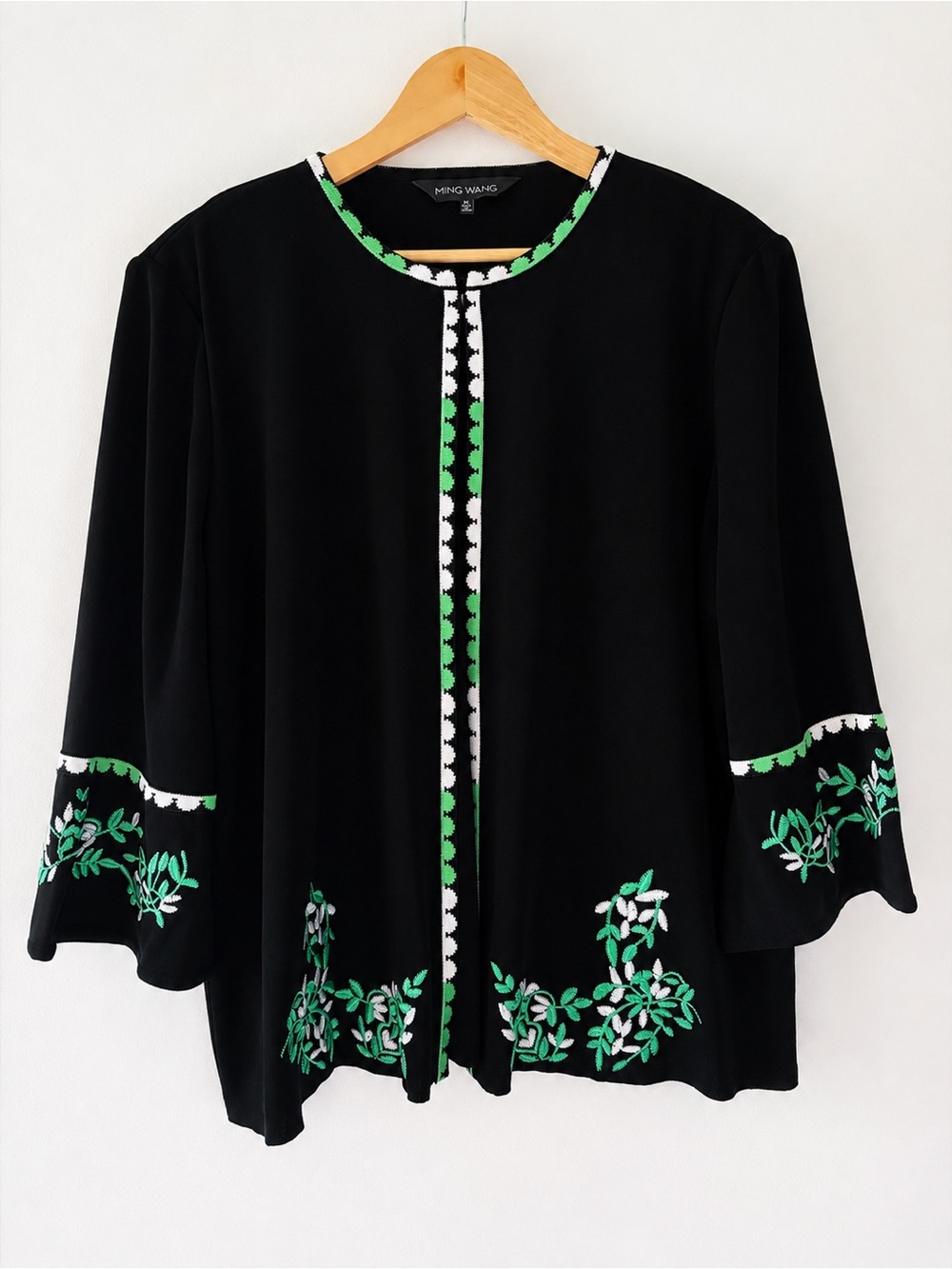 Ming Wang XL Heritage Fit Black Blazer Cardiagn Floral Embroidery Bell Sleeves